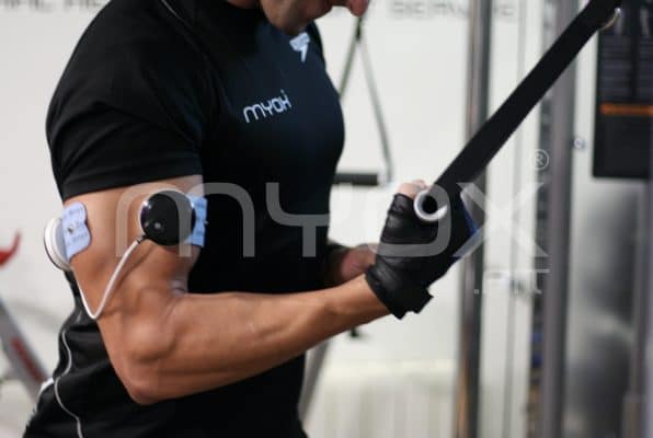 Coactivación muscular de bíceps y tríceps con electroestimulación