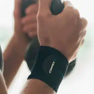 Alternative view of Muñequera Compex Activ’® Wrist band+